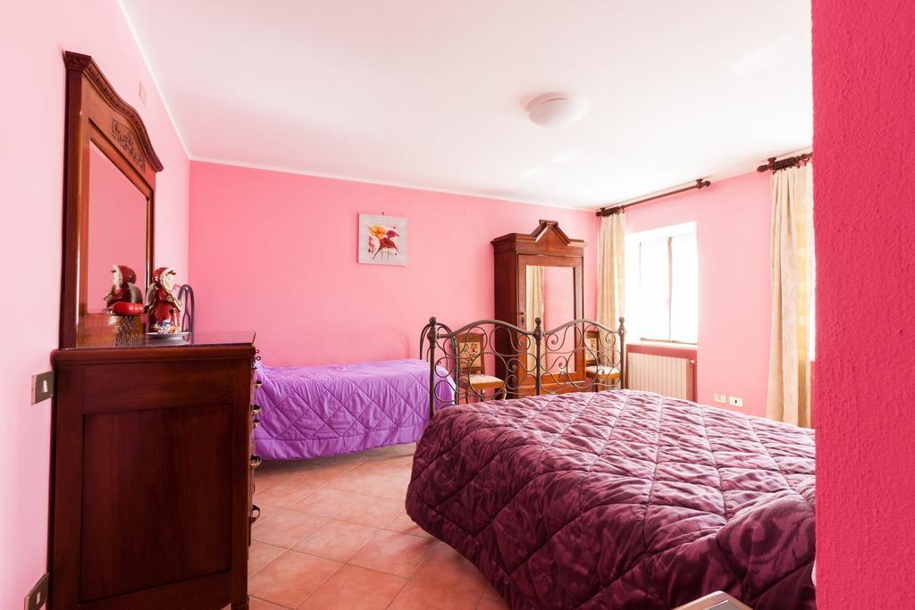 Bed And Breakfast Val D'Oche Castel Boglione Quarto foto
